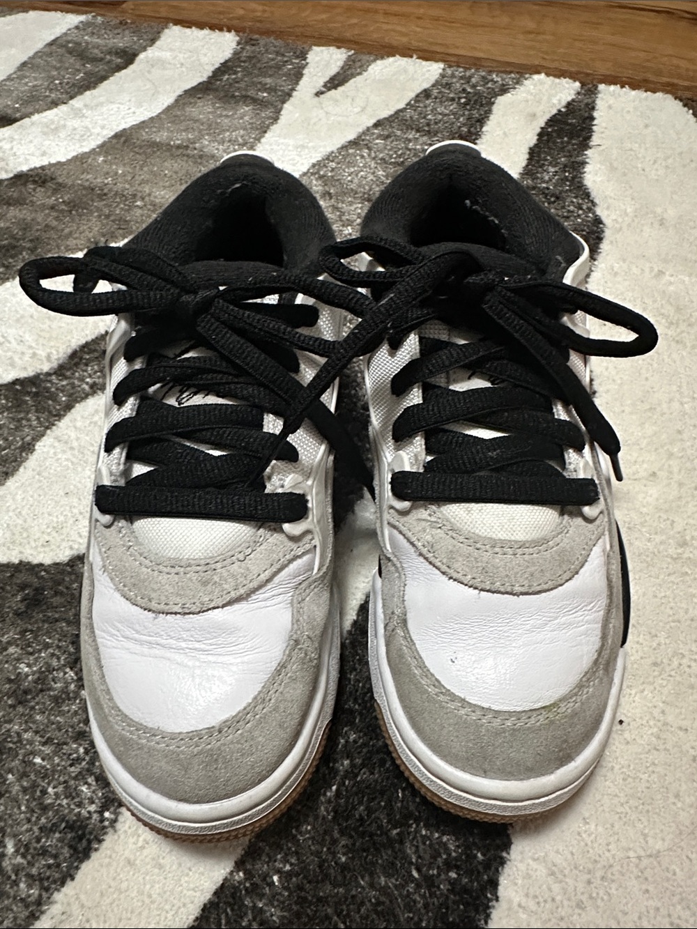 Nike Air Jordan Kids Low-Top Sneakers in White, Gray, Black, size 4Y